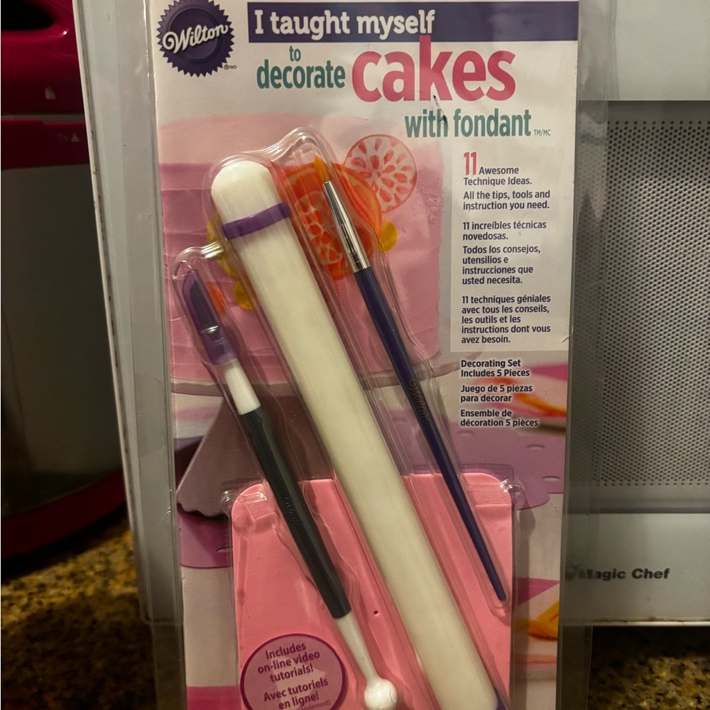 Wilton Fondant Decorating Tool Set - Purple and White